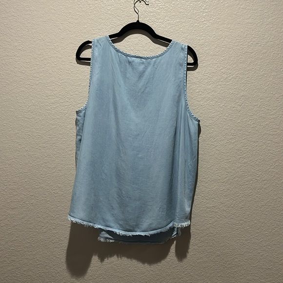 A.N.A. New Approach Light Denim Women's Tank Style Top w/ Buttons on Side Sz 0X - Picture 9 of 9